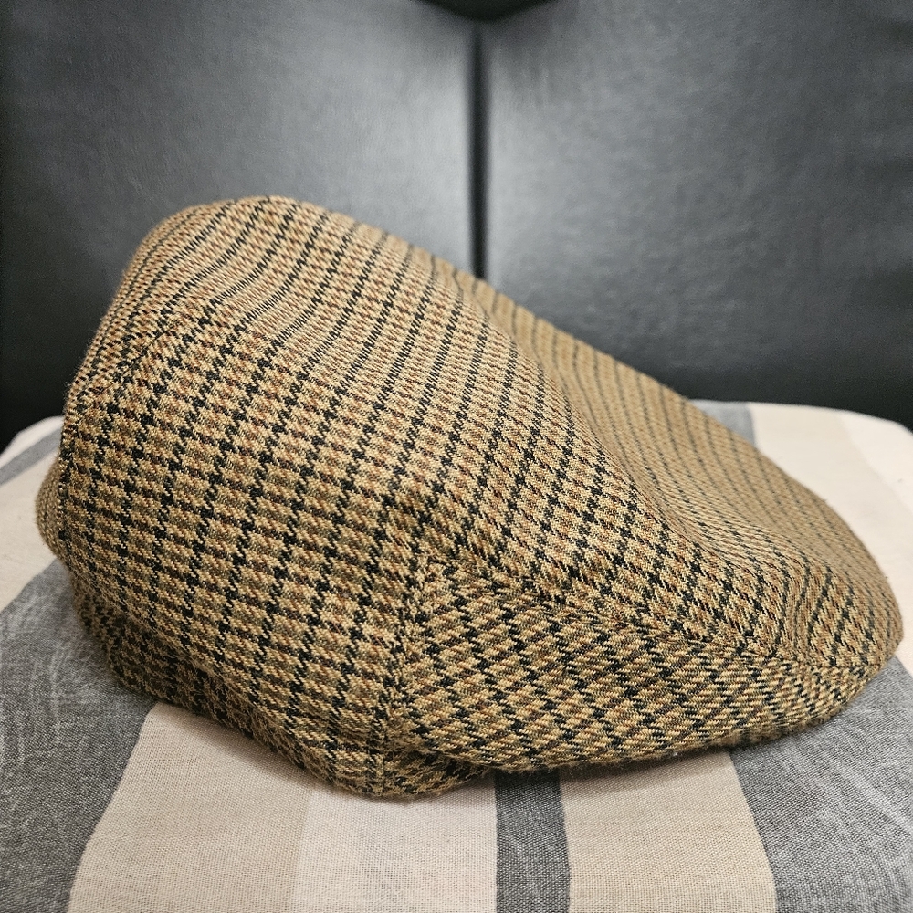 Classic Brown Houndstooth Flat Cap
